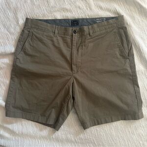 J. Crew 9” Stretch Chino Shorts in Army Green